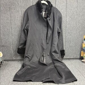 Jones New York Black Coat with Plush Collar